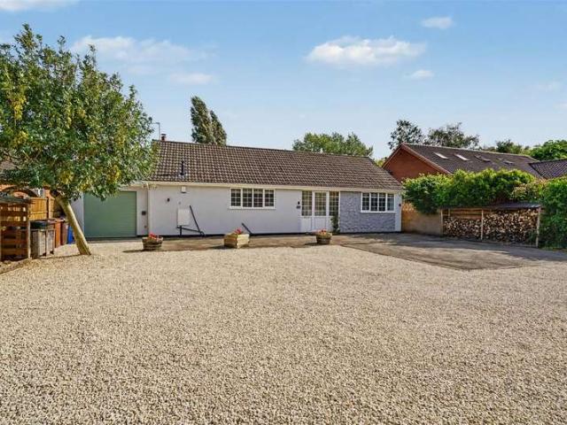 Bungalow for sale in Caldermill, East Midlands