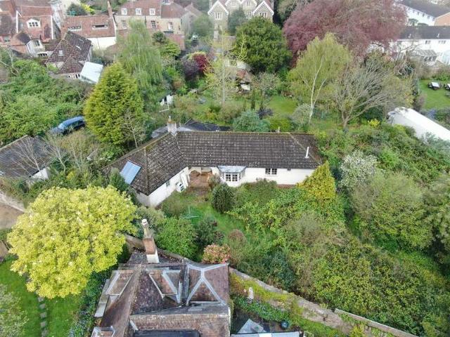 Bungalow for sale in Feckenham, City Of Bristol