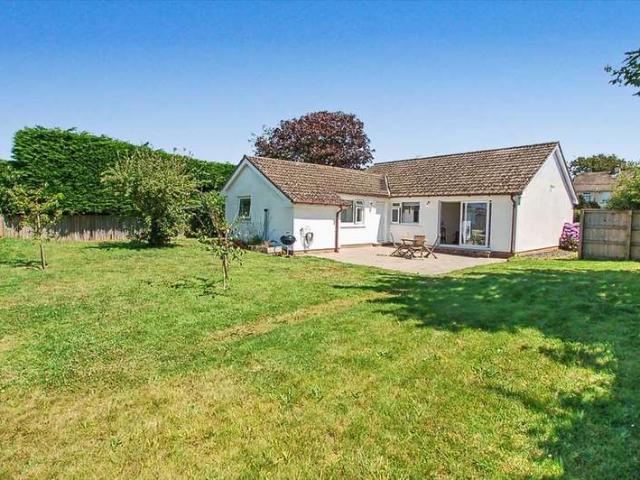 Bungalow for sale in Lamphey