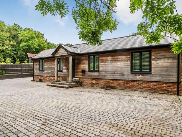 Bungalow for sale in Berry's Green, Greater London