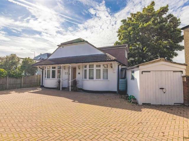 Bungalow for sale in Windsor, Clewer Green