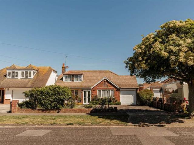Bungalow for sale in Palm Bay, Acol