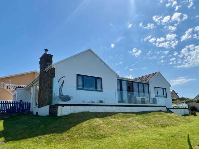 Bungalow for sale in Ogmore-by-sea, Wales