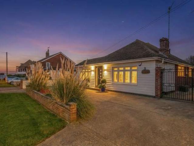 Bungalow for rent in Acol, Kent