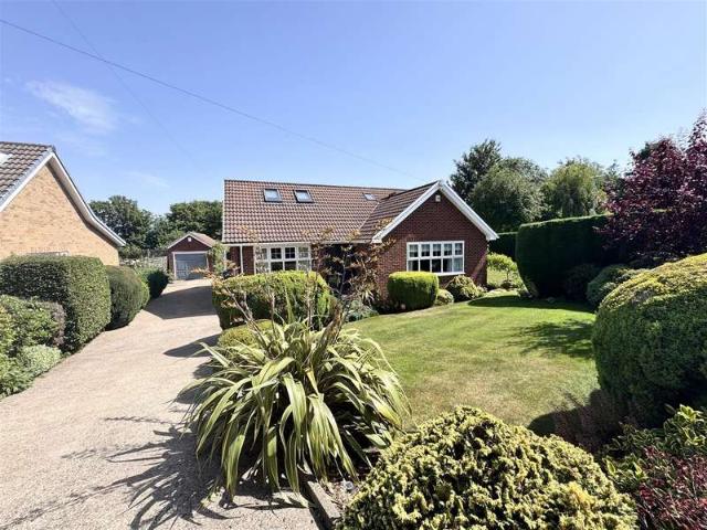 Bungalow for sale in Pogmoor, South Yorkshire