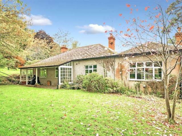 Bungalow for sale in Fovant