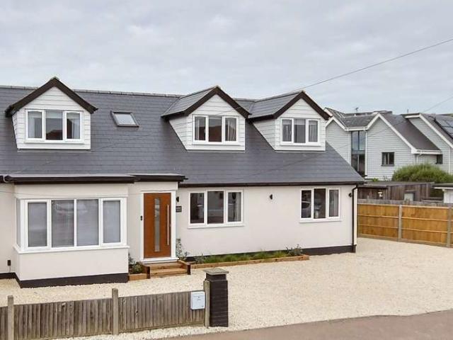 Bungalow for sale in South Tankerton, The Bridge