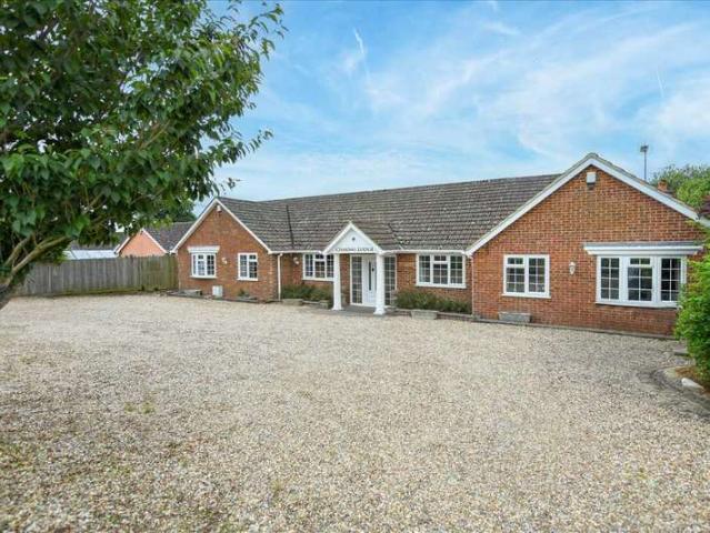 Bungalow for sale in Bridgefield, Kent
