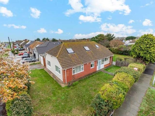 Bungalow for sale in Palm Bay, Acol