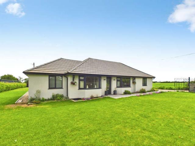 Bungalow for sale in Stone Street, Eastbridge