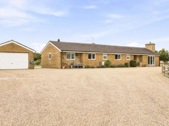 Bungalow for sale in Duton Hill, Essex