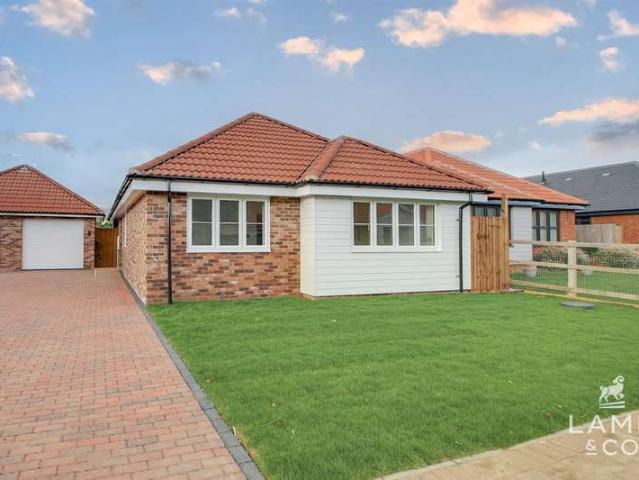 Bungalow for sale in Weeley, Dale Hill
