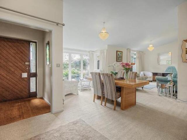 Bungalow for rent in The Slade, Oxfordshire