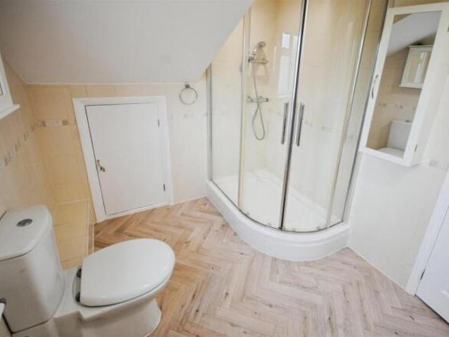 Bungalow for rent in Five Acres, Hertfordshire