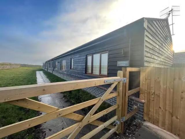 House for rent in Calderstones