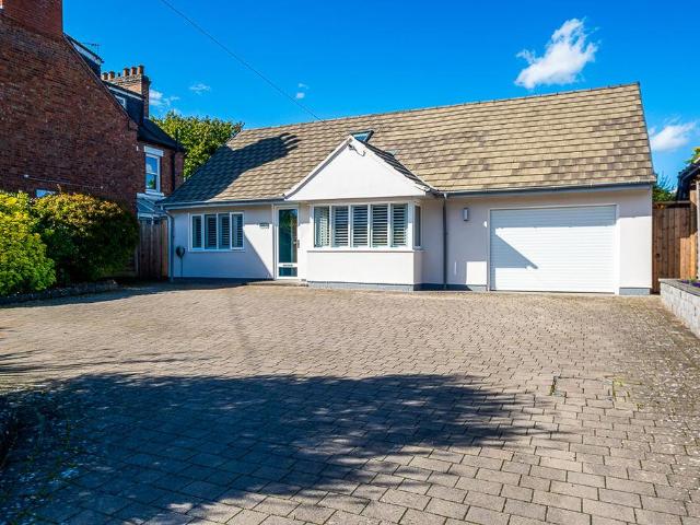 Bungalow for sale in Darwin Park, Lichfield