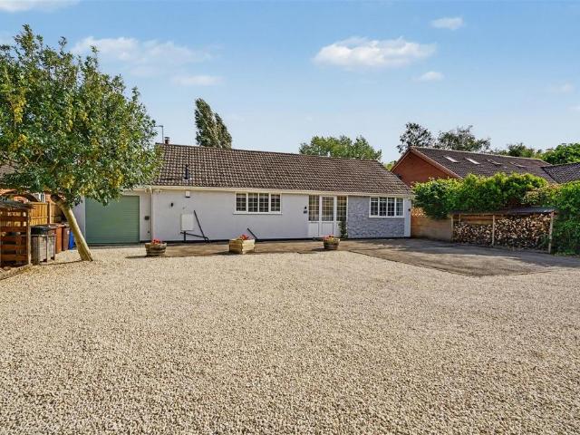 Bungalow for sale in Caldermill, East Midlands