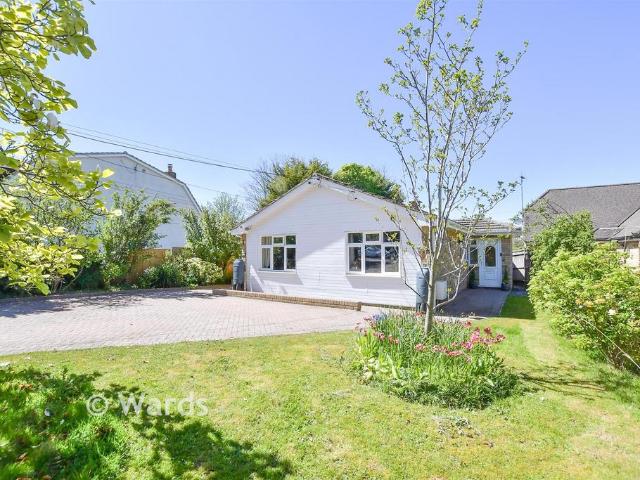 Bungalow for sale in The Butts, Kent