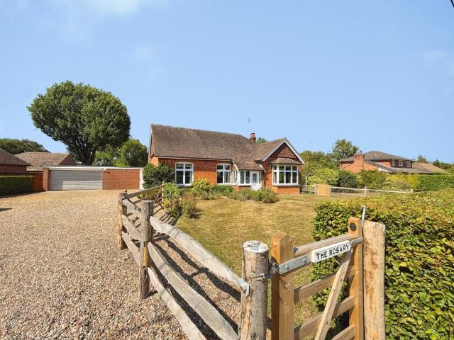Bungalow for sale in Bridgefield, Kent