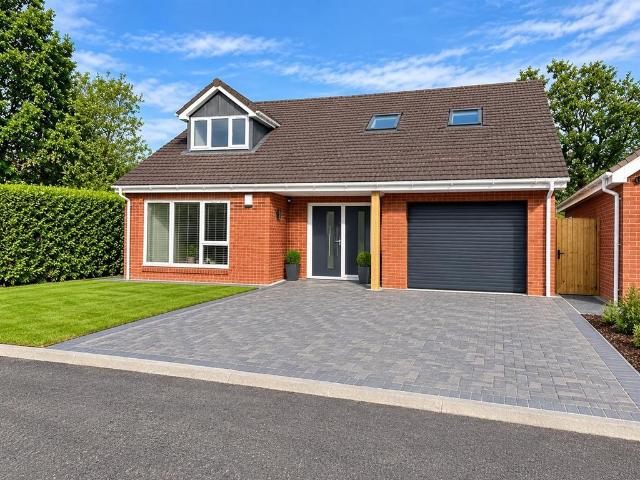 Bungalow for sale in Welford on Avon CP, Stratford-on-Avon