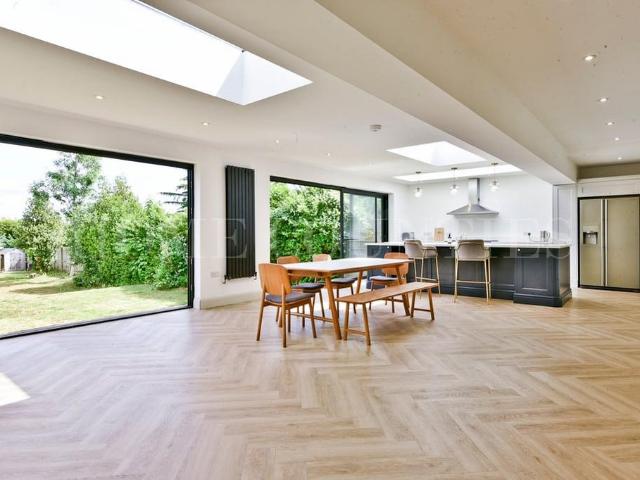 Bungalow for sale in Potters Bar, Hertfordshire