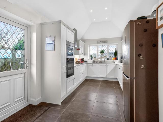 Bungalow for sale in Hawkwell, Barling