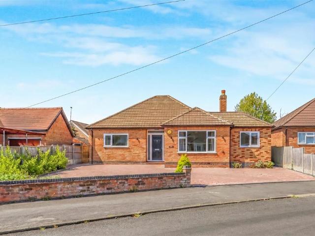 Bungalow for sale in Green Close, Warwickshire