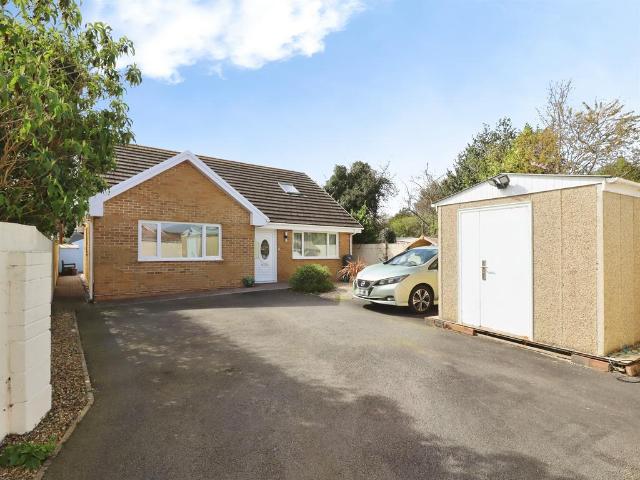 Bungalow for sale in Porthcawl, Nottage