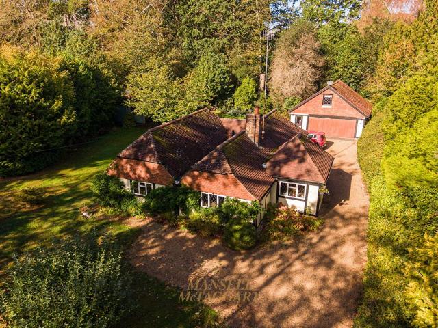 Bungalow for sale in Felbridge, Tandridge