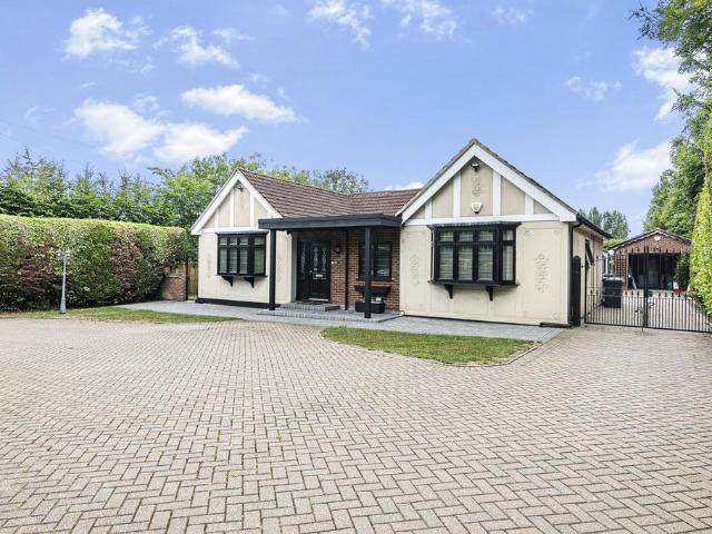 Bungalow for sale in Epping, Essex