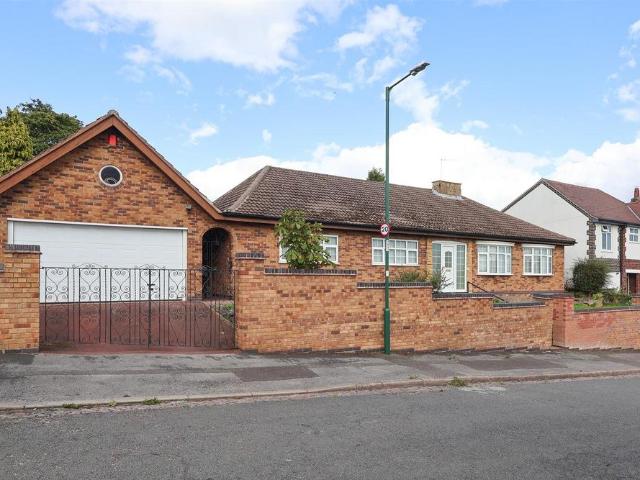 Bungalow for sale in Bakersfield, Haddon