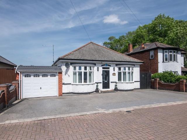Bungalow for sale in Bilston, West Midlands