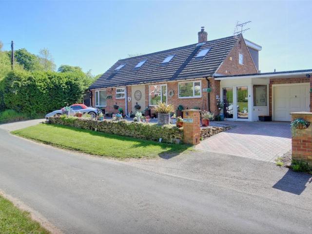 Bungalow for sale in North Newbald, East Riding Of Yorkshire