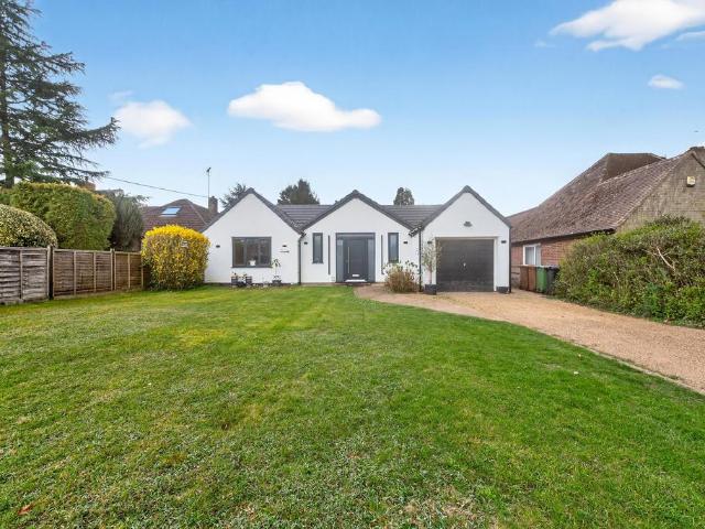 Bungalow for sale in Berrick Salome, Oxfordshire