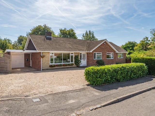 Bungalow for sale in Lambourn, West Berkshire