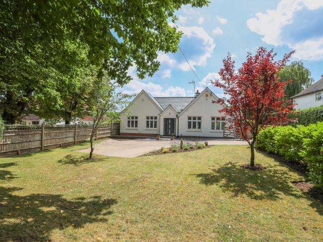 Bungalow for sale in Perryfields, West Sussex