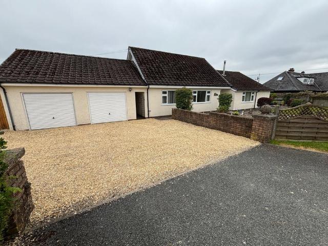 Bungalow for sale in Llanyre, Wales