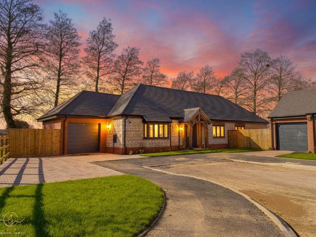Bungalow for sale in Coates, Four Gotes