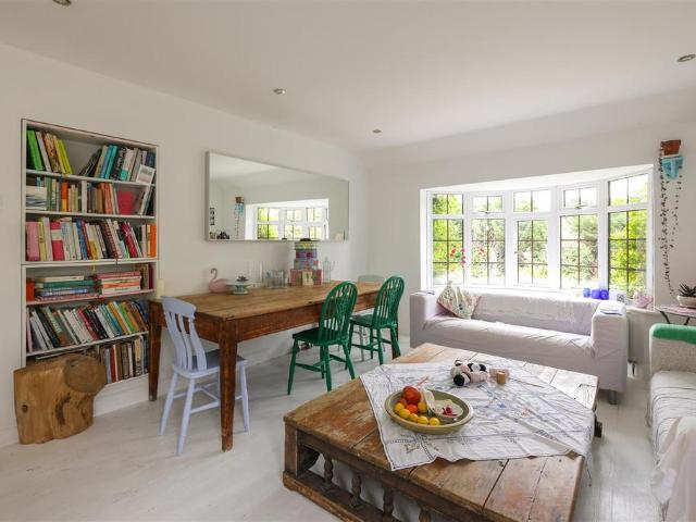 Bungalow for sale in Tilekiln, Guestling Green