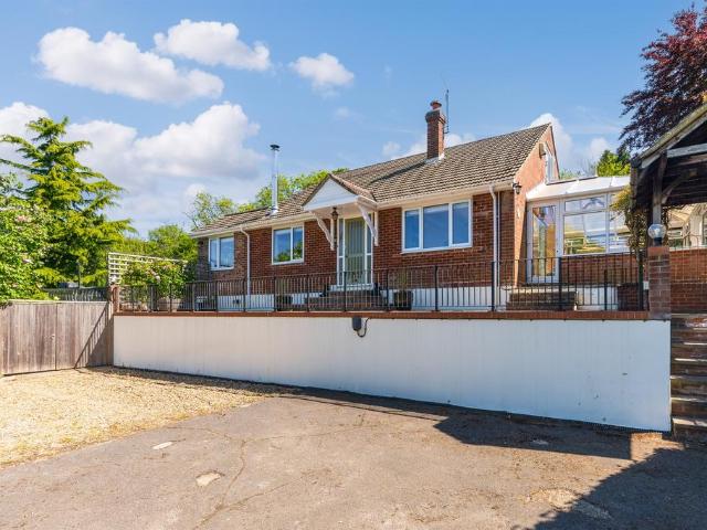 Bungalow for sale in Stockbury, Midway