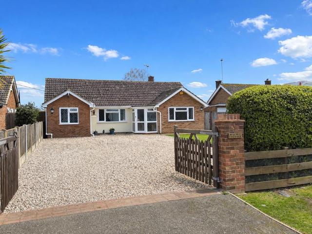 Bungalow for sale in Tolleshunt Major, Maldon