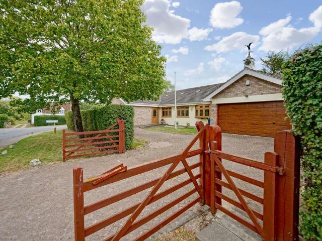 Bungalow for sale in Bedford