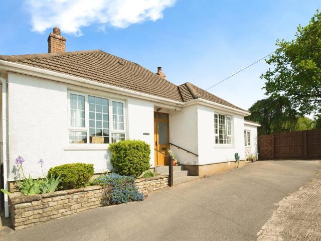 Bungalow for sale in Penllyn, Ystradowen