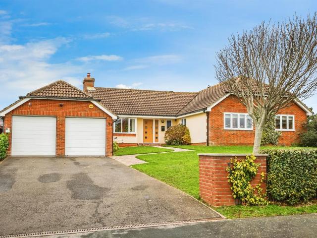 Bungalow for sale in Seaford, Iford