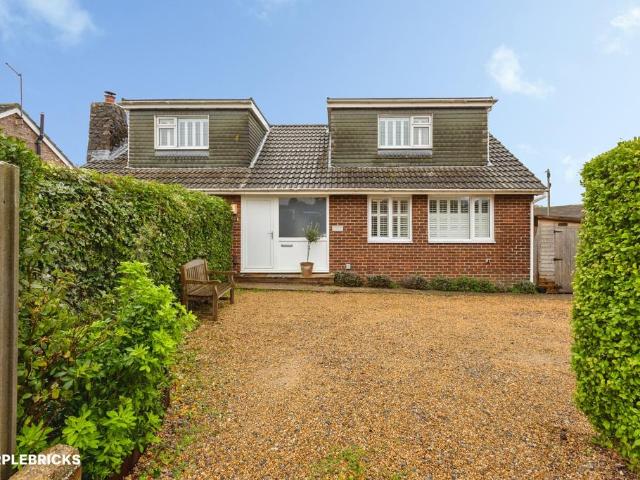 Bungalow for sale in Hampshire Farm, Havant
