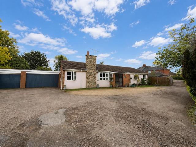Bungalow for sale in Whetstone, Pinfold