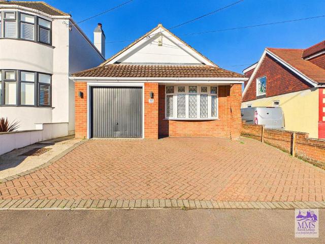 Bungalow for sale in Strood
