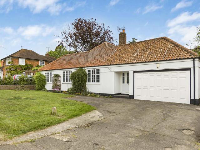 Bungalow for sale in Fretherne, Hertfordshire