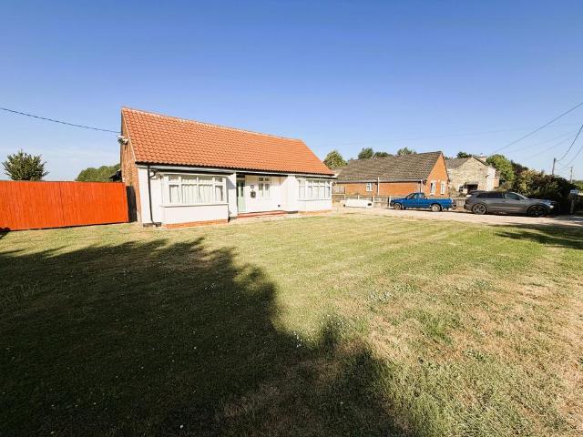 Bungalow for sale in Four Gotes, Cambridgeshire