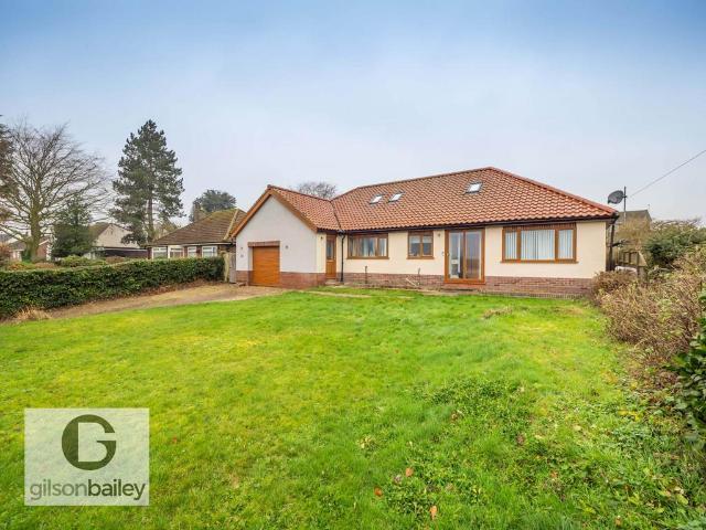 Bungalow for sale in Acle, Crostwick